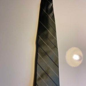 Bunch of high quality and barely worn ties for sale.